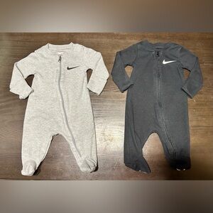 2 Nike Newborn Zip Up Footies Bundle EUC